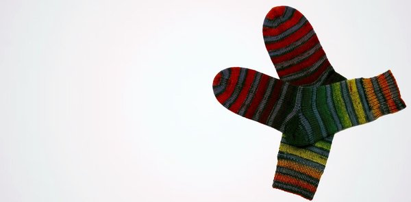 Gestrickte Socken - Shop - Für  "eilige" Kunde*innen  haben wir eine schöne Auswahl fertig gestrickter Socken vorrätig